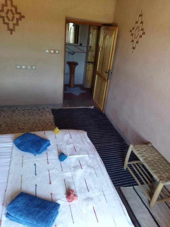 Maison D'Hotes Izza Kelaat-M'Gouna ภายนอก รูปภาพ