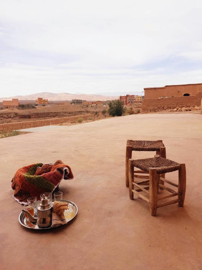 Maison D'Hotes Izza Kelaat-M'Gouna ภายนอก รูปภาพ