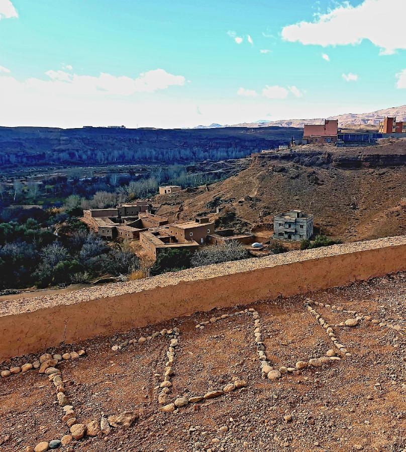 Maison D'Hotes Izza Kelaat-M'Gouna ภายนอก รูปภาพ