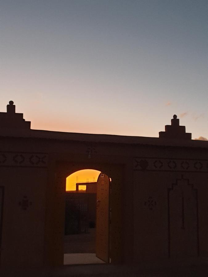 Maison D'Hotes Izza Kelaat-M'Gouna ภายนอก รูปภาพ