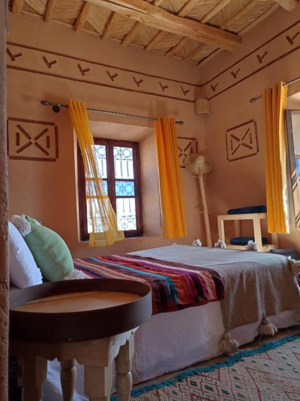 Maison D'Hotes Izza Kelaat-M'Gouna ภายนอก รูปภาพ