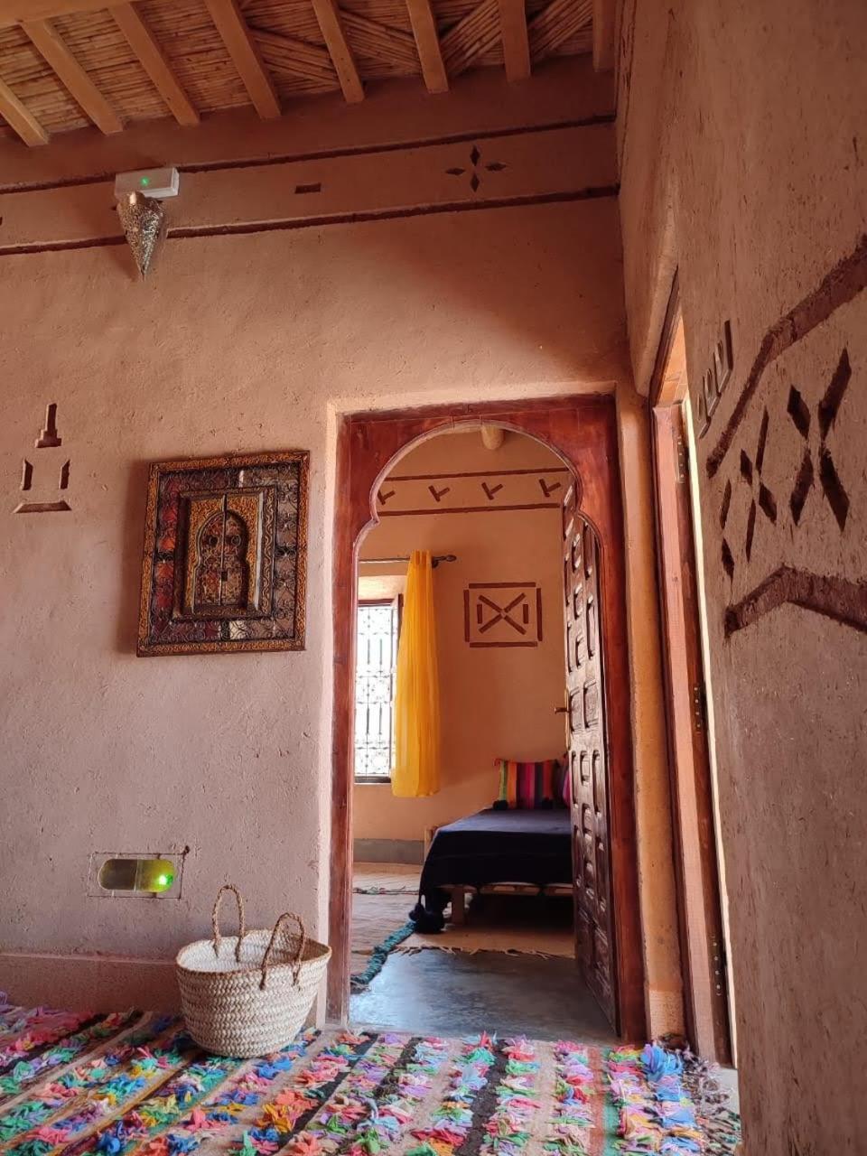 Maison D'Hotes Izza Kelaat-M'Gouna ภายนอก รูปภาพ