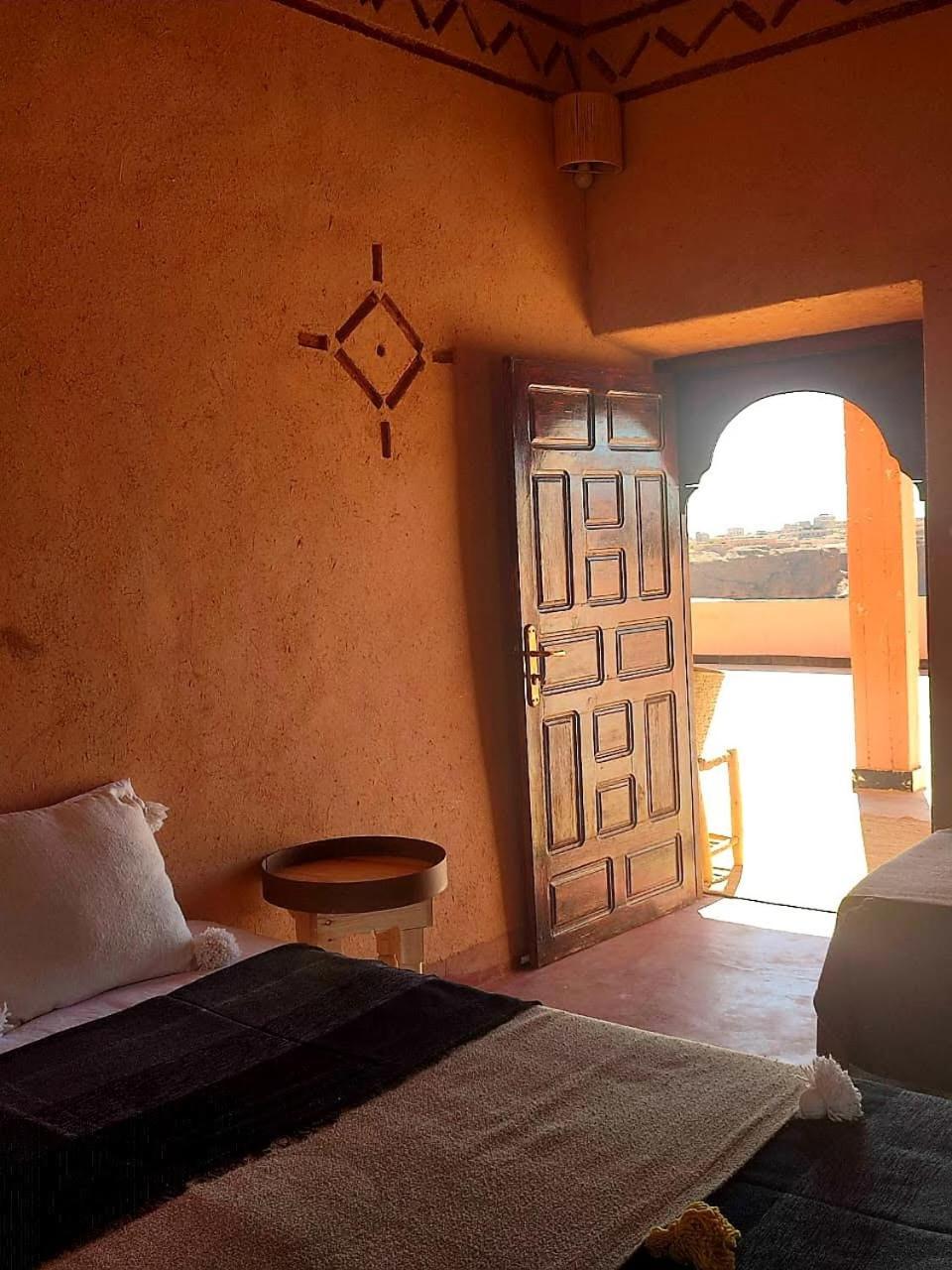 Maison D'Hotes Izza Kelaat-M'Gouna ภายนอก รูปภาพ
