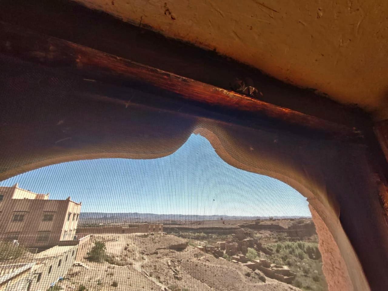 Maison D'Hotes Izza Kelaat-M'Gouna ภายนอก รูปภาพ