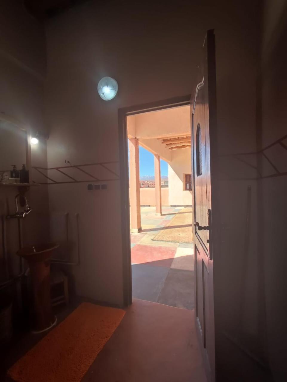 Maison D'Hotes Izza Kelaat-M'Gouna ภายนอก รูปภาพ