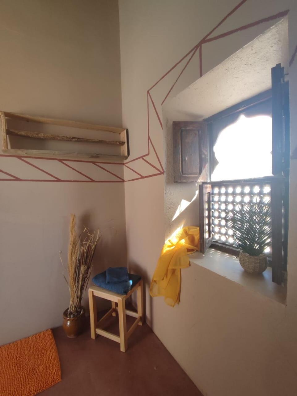 Maison D'Hotes Izza Kelaat-M'Gouna ภายนอก รูปภาพ