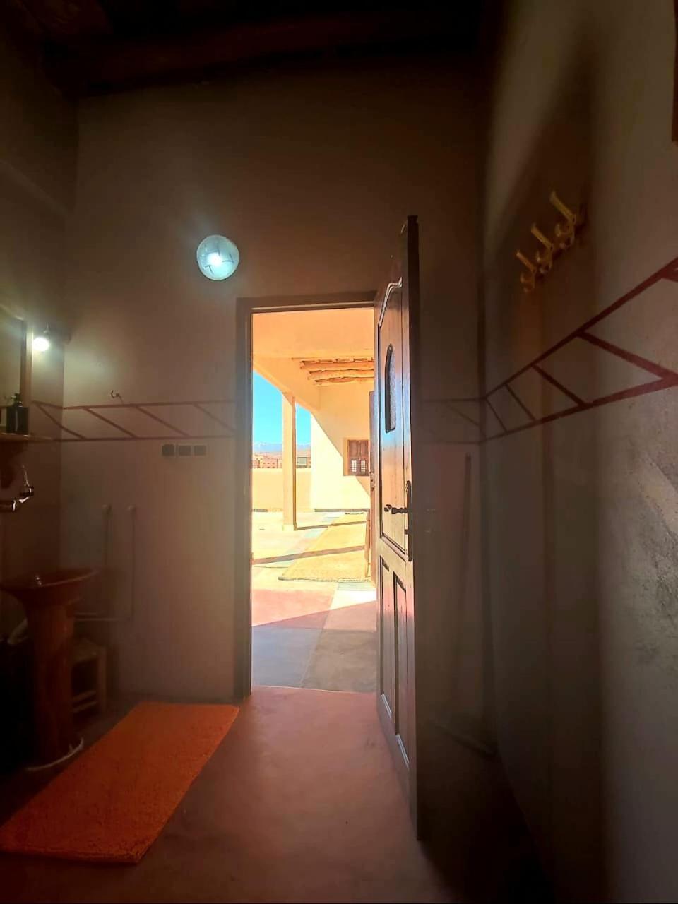 Maison D'Hotes Izza Kelaat-M'Gouna ภายนอก รูปภาพ