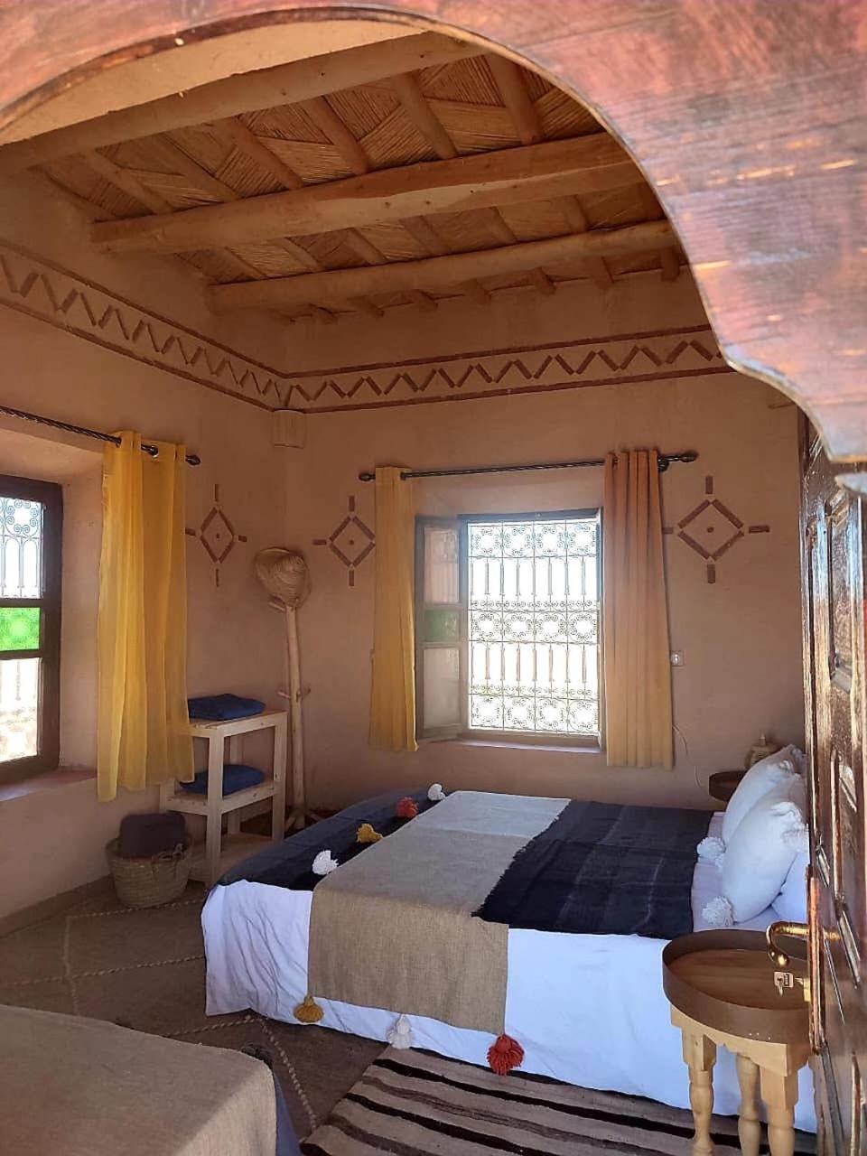 Maison D'Hotes Izza Kelaat-M'Gouna ภายนอก รูปภาพ