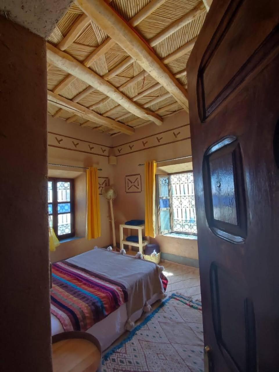 Maison D'Hotes Izza Kelaat-M'Gouna ภายนอก รูปภาพ