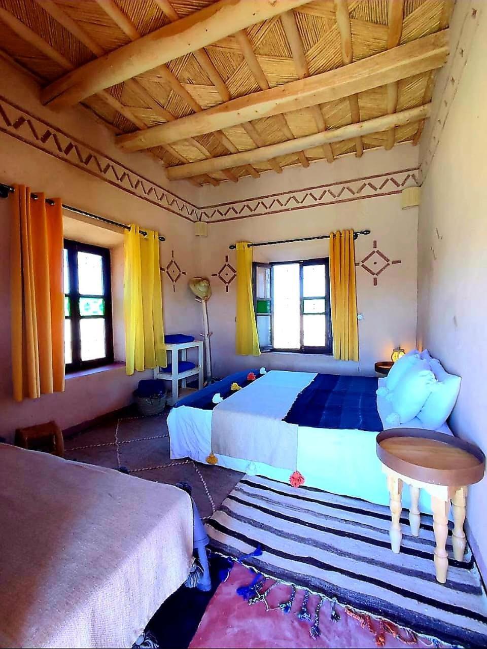 Maison D'Hotes Izza Kelaat-M'Gouna ภายนอก รูปภาพ