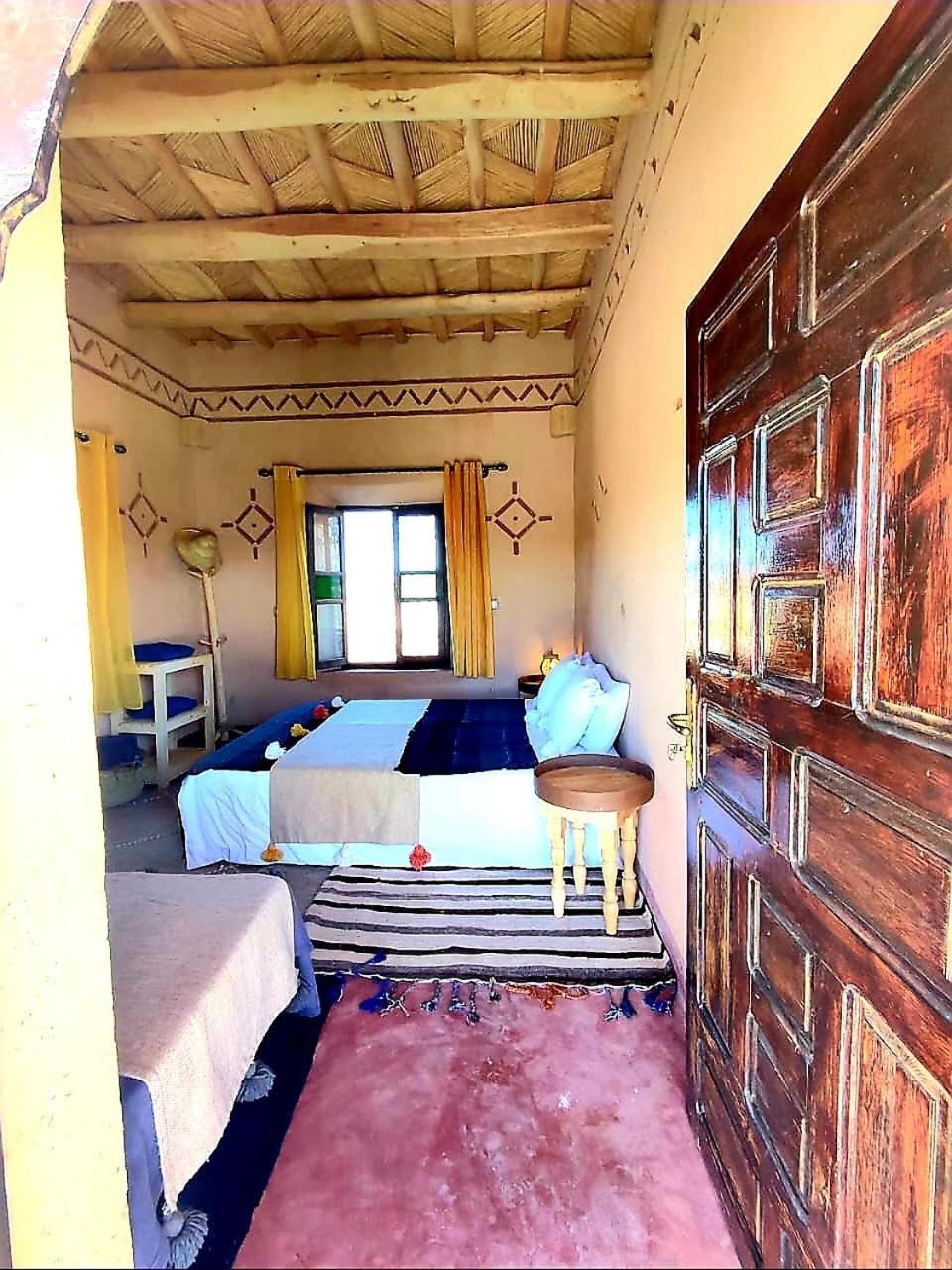 Maison D'Hotes Izza Kelaat-M'Gouna ภายนอก รูปภาพ