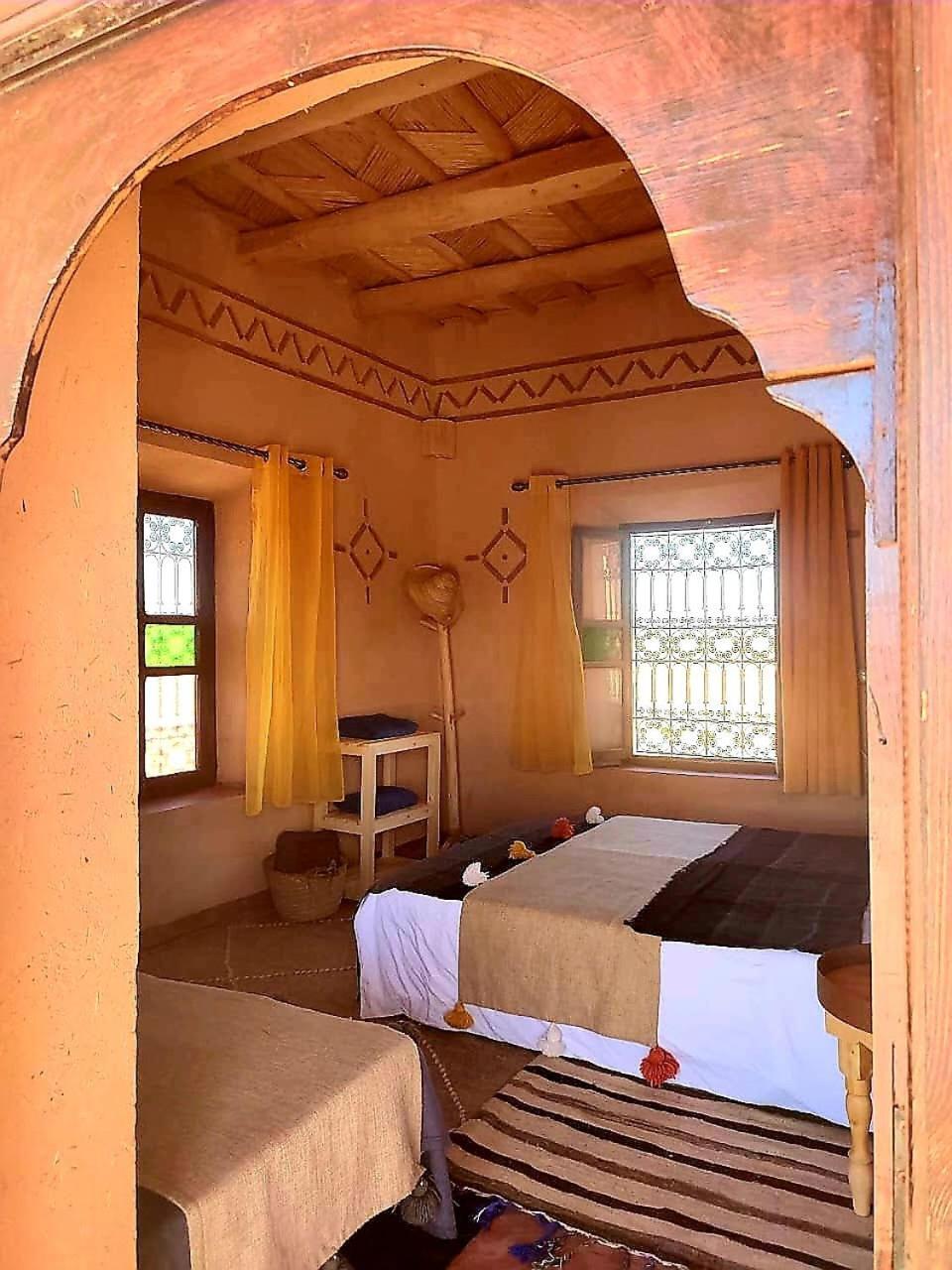 Maison D'Hotes Izza Kelaat-M'Gouna ภายนอก รูปภาพ