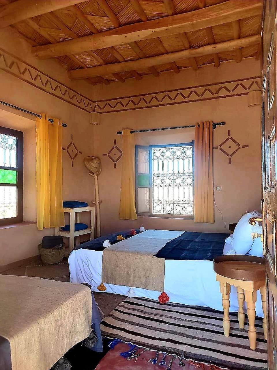 Maison D'Hotes Izza Kelaat-M'Gouna ภายนอก รูปภาพ