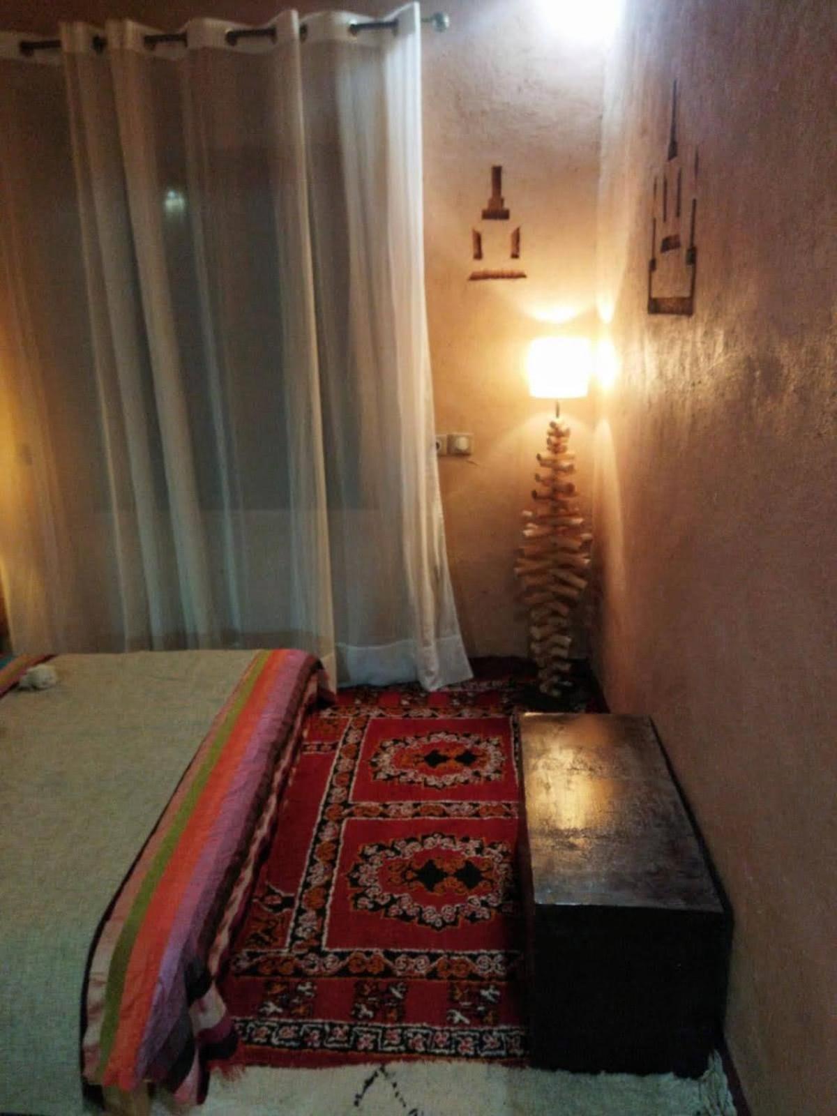 Maison D'Hotes Izza Kelaat-M'Gouna ภายนอก รูปภาพ